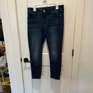 White House Black Market The Skinny Ankle Jean. Size 12, Blue, Waist17”